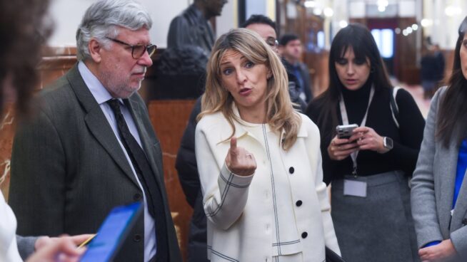 Sumar estrena con su apoyo a salir de la OTAN el desencuentro pactado con Sánchez