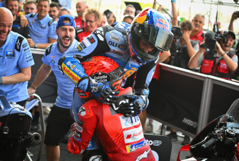 Marc Márquez gana la carrera al Sprint en Argentina otra vez por delante de su hermano