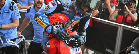 Marc Márquez gana la carrera al Sprint en Argentina otra vez por delante de su hermano