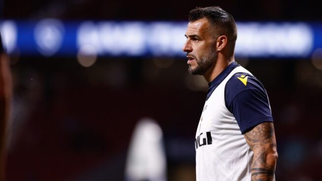 El delantero español Álvaro Negredo anuncia su retirada a los 39 años: «Gracias por todo, fútbol»
