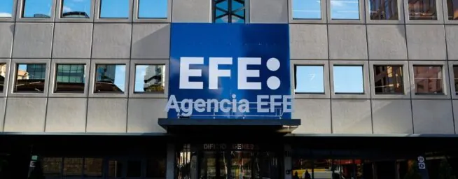 EFE reparte un bonus de 689.000 euros entre su cúpula pese a las pérdidas de 2025