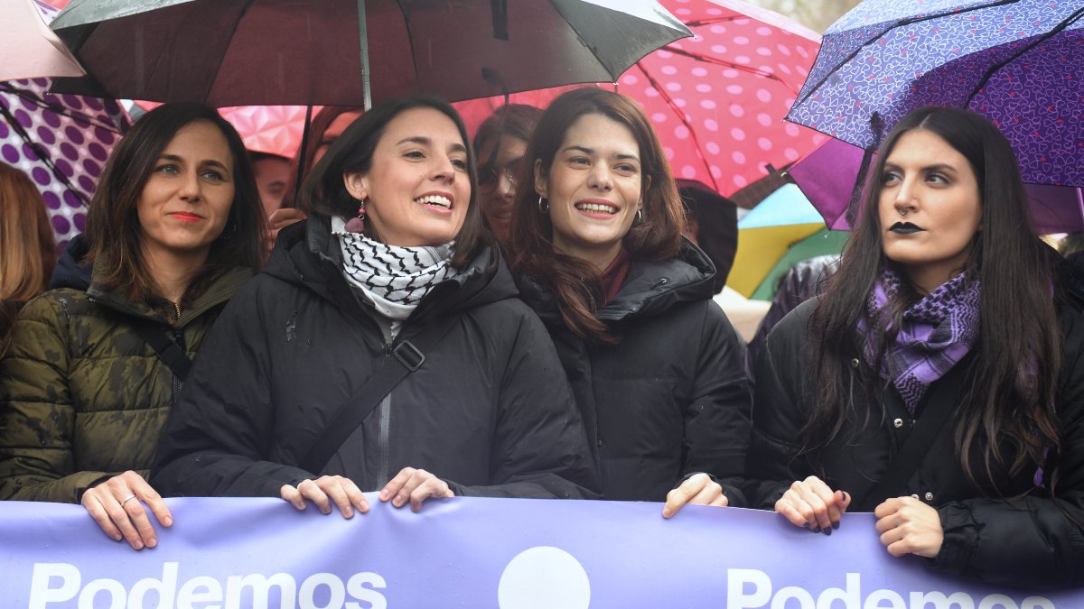 Más guerra y menos feminismo: Podemos cambia el discurso en vísperas de su congreso