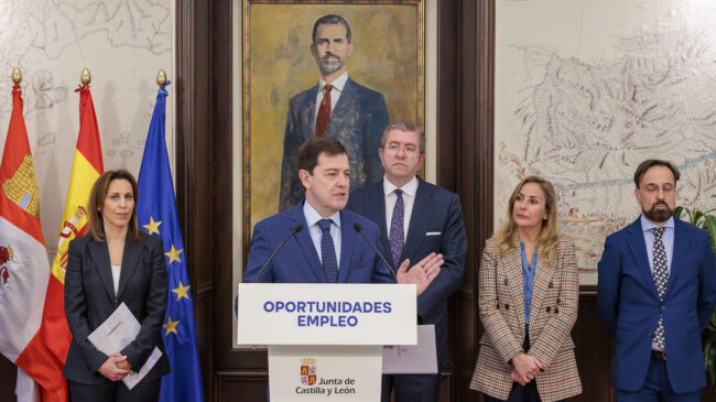 Mañueco refuerza el apoyo a las empresas familiares con 180 millones en ayudas