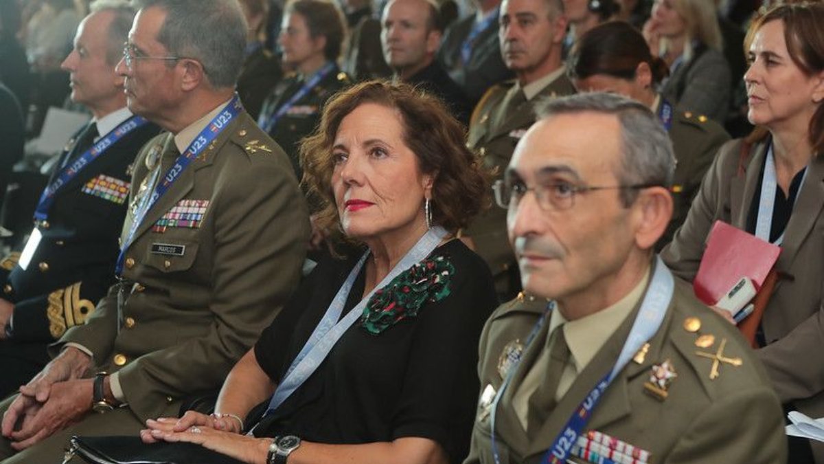 Una subdirectora general de Defensa recurre su cese por haberle hecho un favor al PNV