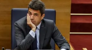 La campaña de odio contra Mazón en redes sociales se descontrola: «Hay que matarlo»