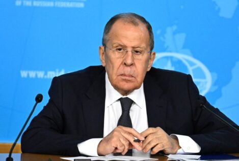 Rusia advierte: desplegar tropas europeas en Ucrania sería «una implicación de la OTAN»
