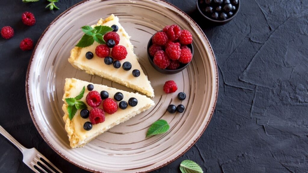 Tarta de queso: (Canva)