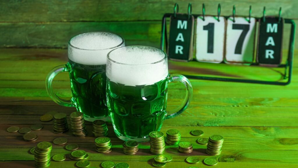 Cervezas verdes del Día de San Patricio: (Canva)