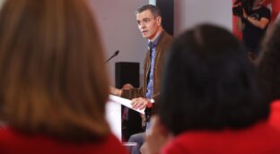 Sánchez promete apoyar a los ganaderos en caso de aranceles, pero no concreta medidas