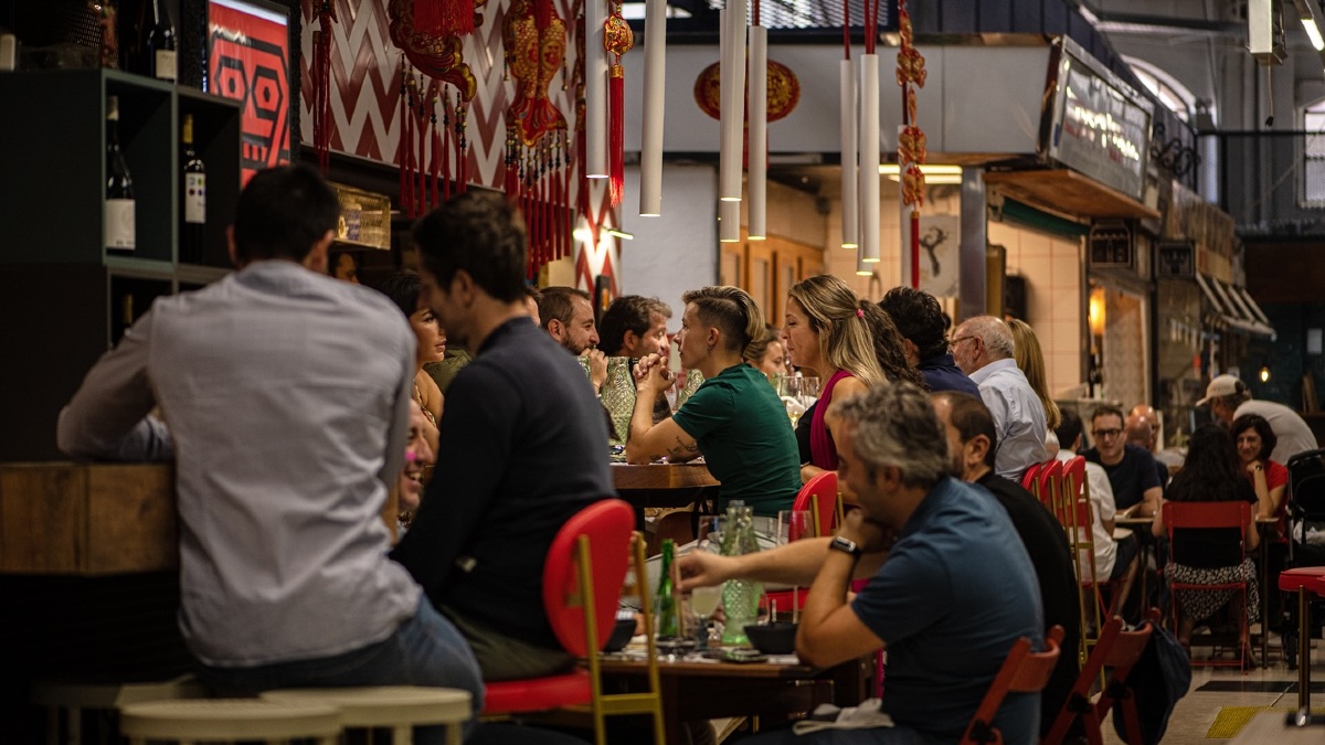 Paradas gastronómicas imprescindibles en el madrileño mercado de Vallehermoso