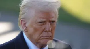 La Administración Trump revoca el estatus temporal a más de medio millón de migrantes