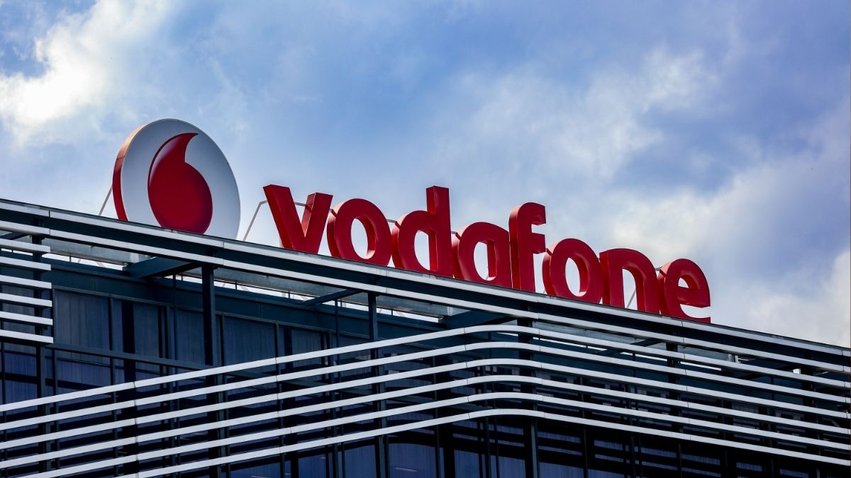Zegona renegocia 1.290 millones de su deuda para comprar Vodafone España
