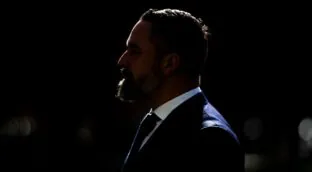 Tengo un máster en Vox