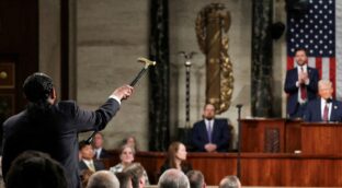 Trump al ataque: recortes, aranceles y un duro choque con los demócratas en el Congreso