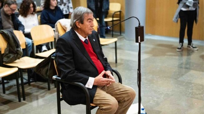 La defensa de Álvarez-Cascos pide desestimar el recurso que reclama repetir el juicio