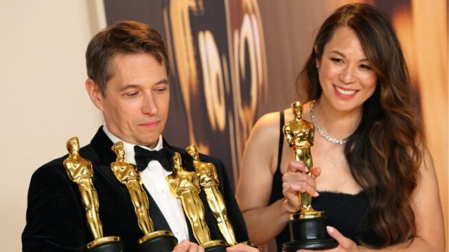 ‘Anora’ triunfa en los Oscar 2025 y el beso de Berry-Brody acapara todas las miradas