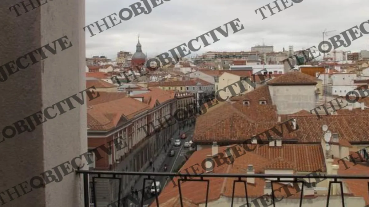 La familia de Begoña Gómez realquilaba 14 habitaciones del ático de 850 euros de Muface