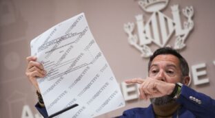 El exlíder de Vox en Valencia niega amaños en los contratos y apunta al PP por el «montaje»