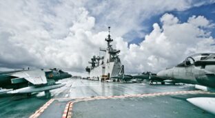 Las amenazas futuras diseñarán los portaviones que necesita la Armada española