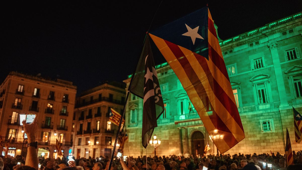 Las claves de la relación del espionaje ruso con los nacionalistas catalanes, según un exespía