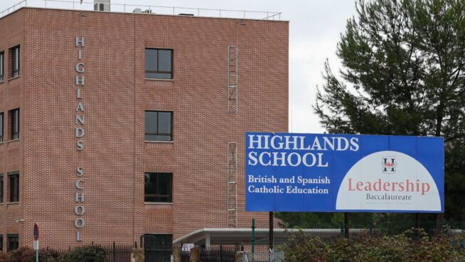 Dimite el director del colegio de Madrid donde trabajaba el capellán detenido por abuso sexual