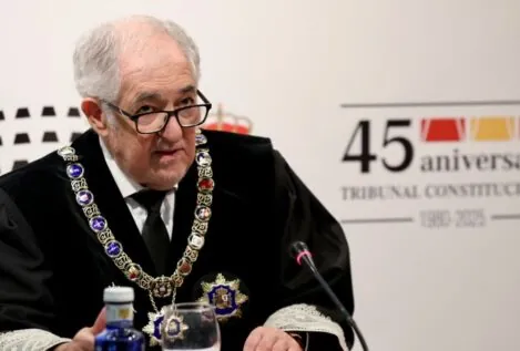 Conde-Pumpido defiende que el Constitucional debe ser «imperturbable» ante las críticas