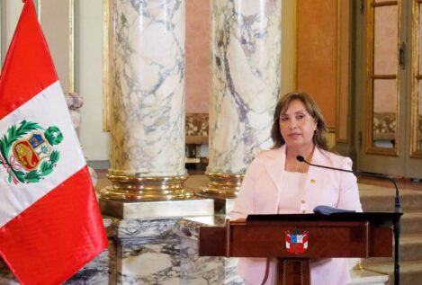 La presidenta de Perú amenaza con implantar la pena de muerte contra los sicarios