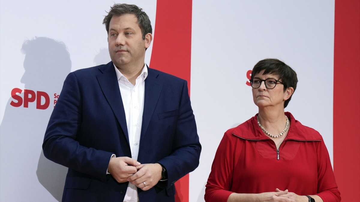 La ejecutiva del SPD aprueba negociar un gobierno de coalición con Merz en Alemania