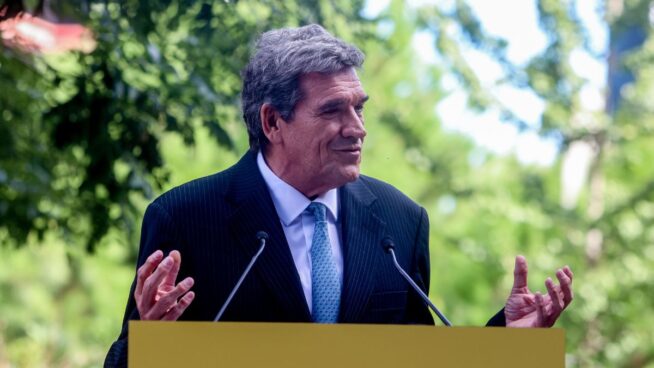 Escrivá elige a Pikolín para renovar las camas de las residencias de verano del Banco de España