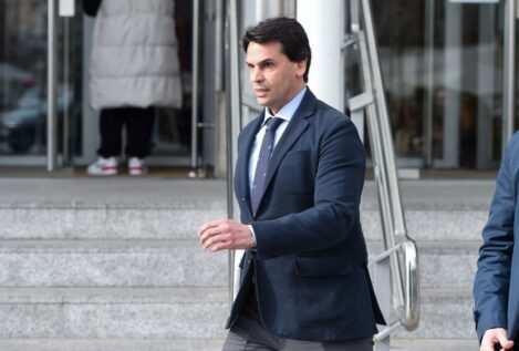 La comisión para investigar a la pareja de Ayuso da su primer paso en el Congreso