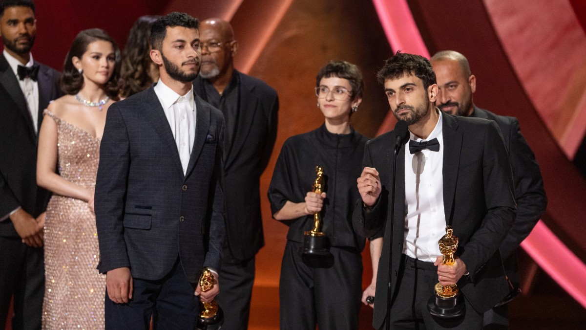 Colonos israelíes apalizan en Cisjordania al director que ganó un Oscar por ‘No Other Land’