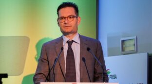 Oughourlian culmina la limpia de 'El País' y aparta de su consejo a Manuel Polanco