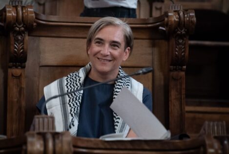 El juez archiva definitivamente la causa contra Colau por subvenciones a entidades sociales