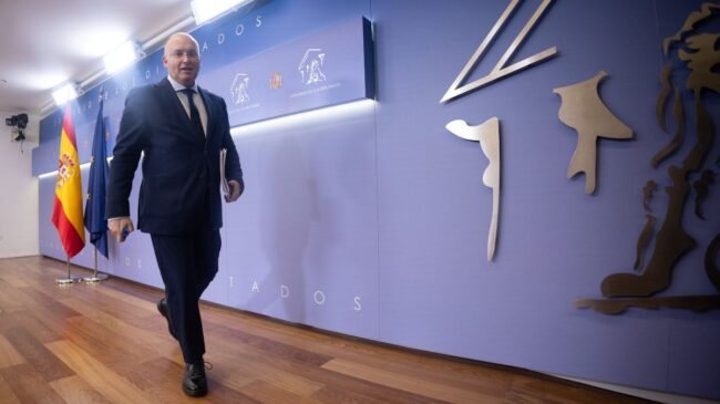 El PP desea que Repsol siga sacando petróleo en Venezuela tras revocarle EEUU el permiso