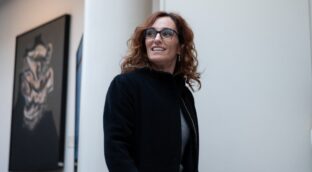 Bruselas se pronunciará el 28 de abril sobre el 'decretazo' de Mónica García contra el tabaco