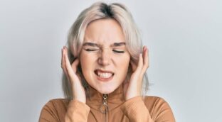 Una dieta rica en fibra, fruta, lácteos y cafeína podría proteger contra el tinnitus