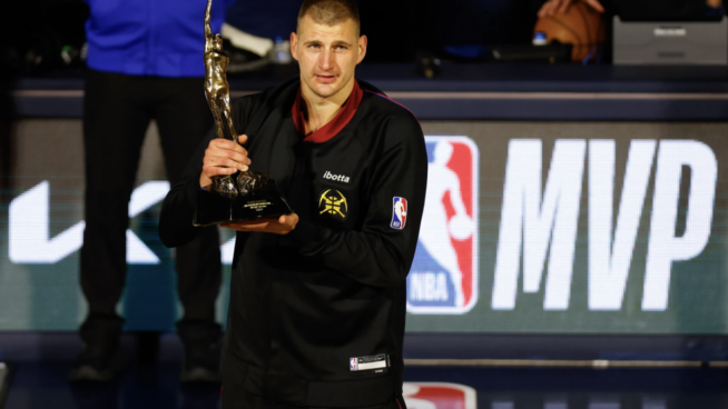 La decadencia del baloncesto USA: el MVP de la NBA lleva siete años siendo extranjero