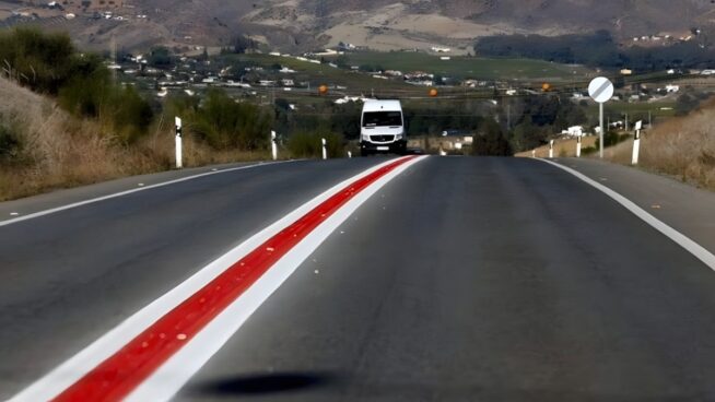 La nueva señal de la DGT: si aparece pintada es porque estás en una zona peligrosa