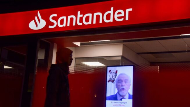 Santander UK cerrará 95 sucursales en el Reino Unido y pone en riesgo 750 empleos