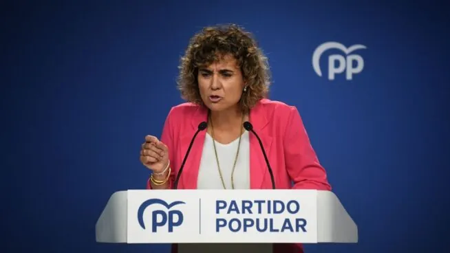 El PP acusa a Ribera de proteger a Sánchez al evitar investigar la imposición de la baliza V16
