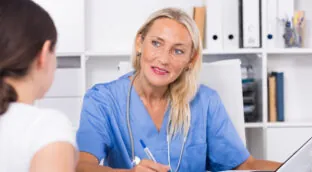 Lo que sucede cuando pierdes estrógenos: los cambios hormonales que hay más allá del sexo