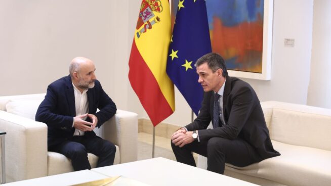 El BNG no apoyará una moción de censura del PP aunque niega ser «socio» de Sánchez