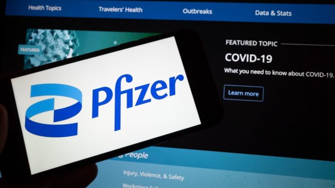 Disputa de patentes de la vacuna ARN para la covid: EEUU apoya a Pfizer y Europa a Moderna