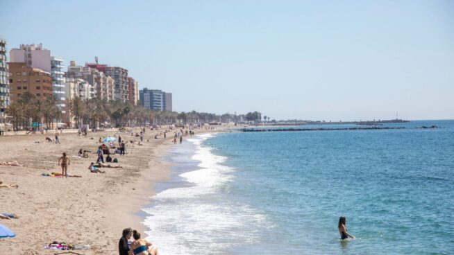 Suben las temperaturas máximas, con cuatro comunidades en riesgo por oleaje, viento y lluvia