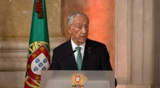 El presidente de Portugal veta la reforma migratoria que restringe la reagrupación familiar