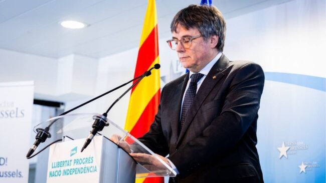 El Constitucional anula el voto delegado de Puigdemont en la constitución del Parlament