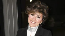 Los orígenes y la infancia de Sonsoles Ónega en Mosteiro, el pueblo que la vio crecer