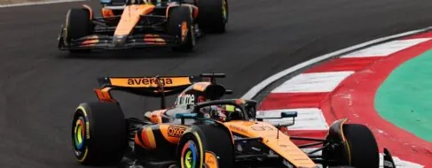 Drama para Alonso: Sainz suma sus primeros puntos en China con un Piastri que arrasa