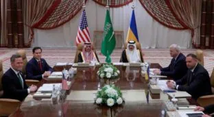 Los representantes de Ucrania y EEUU inician las negociaciones de paz en Riad (Arabia Saudí)