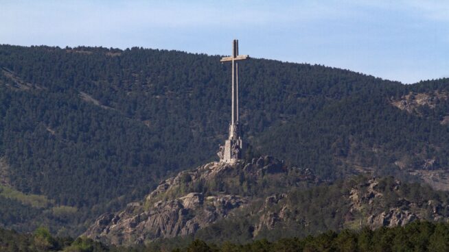 Rumanía pide proteger el Valle de los Caídos: Sánchez quiere «borrar la memoria cristiana»